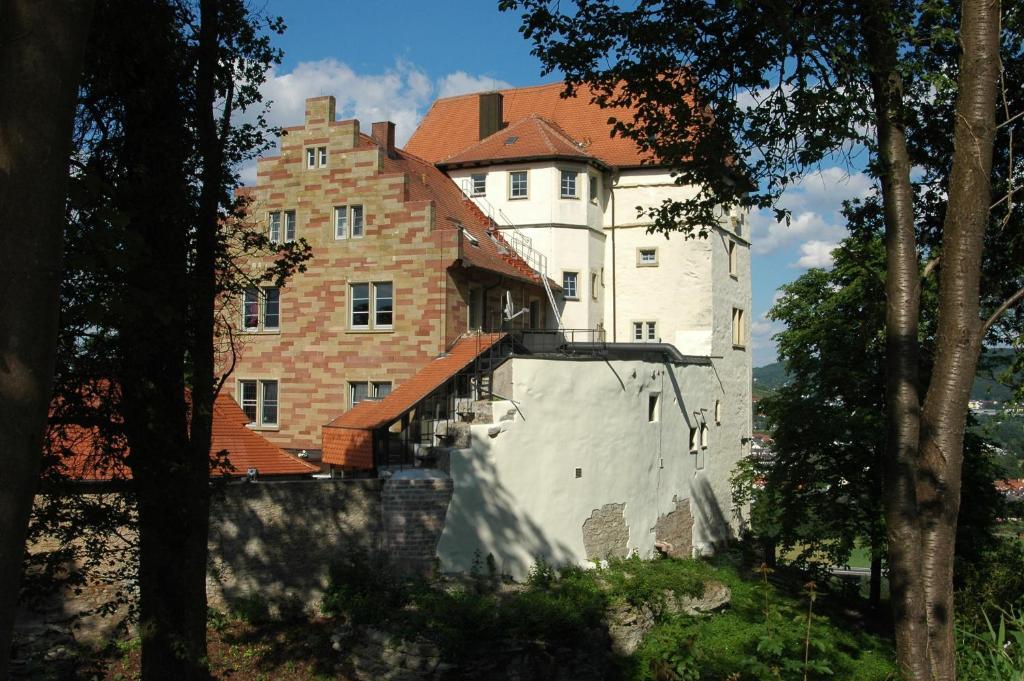 Schloss Neuburg Hotel Mosbach  Exterior photo